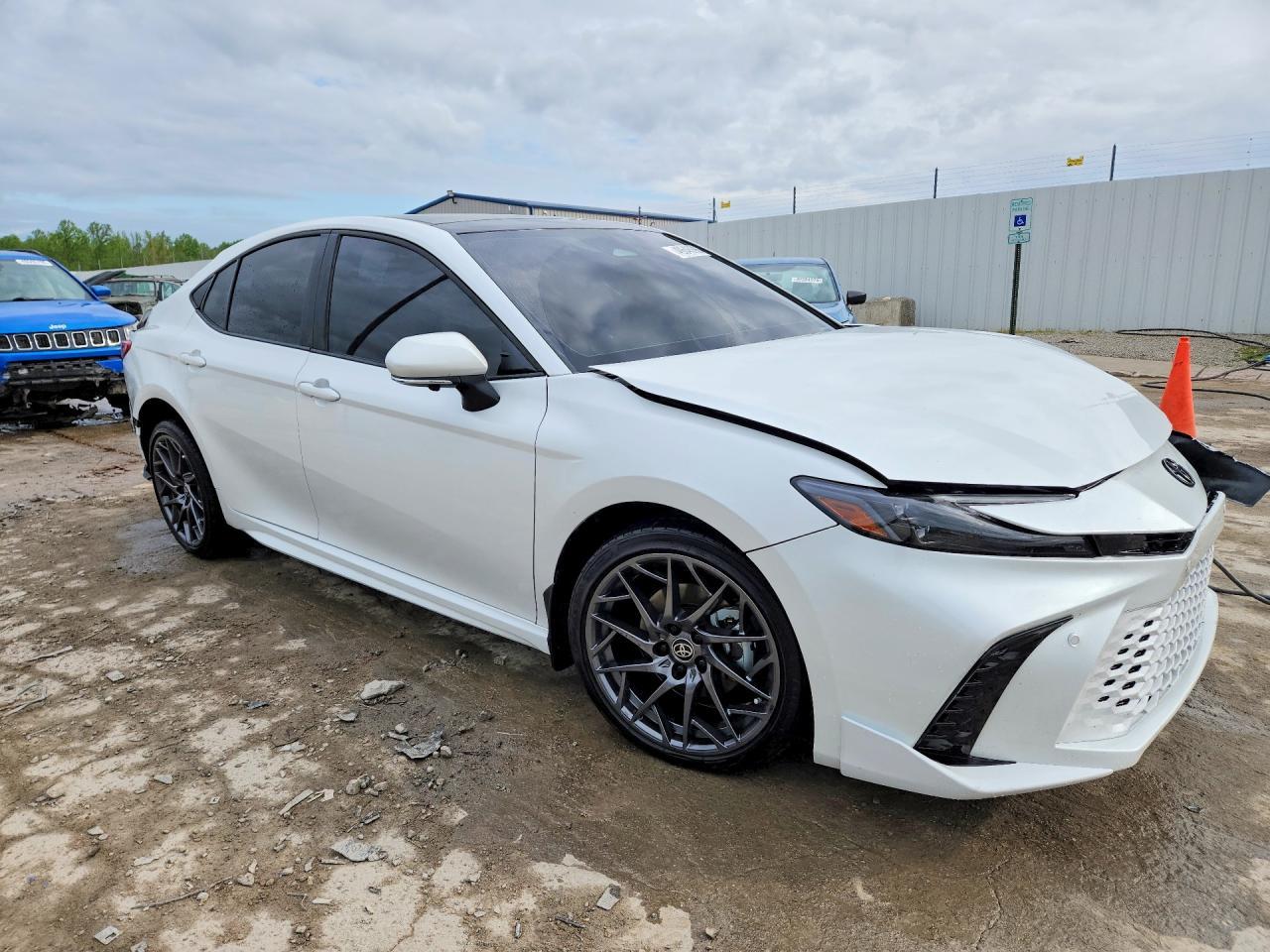 2025 Toyota Camry Xse - Фото 4