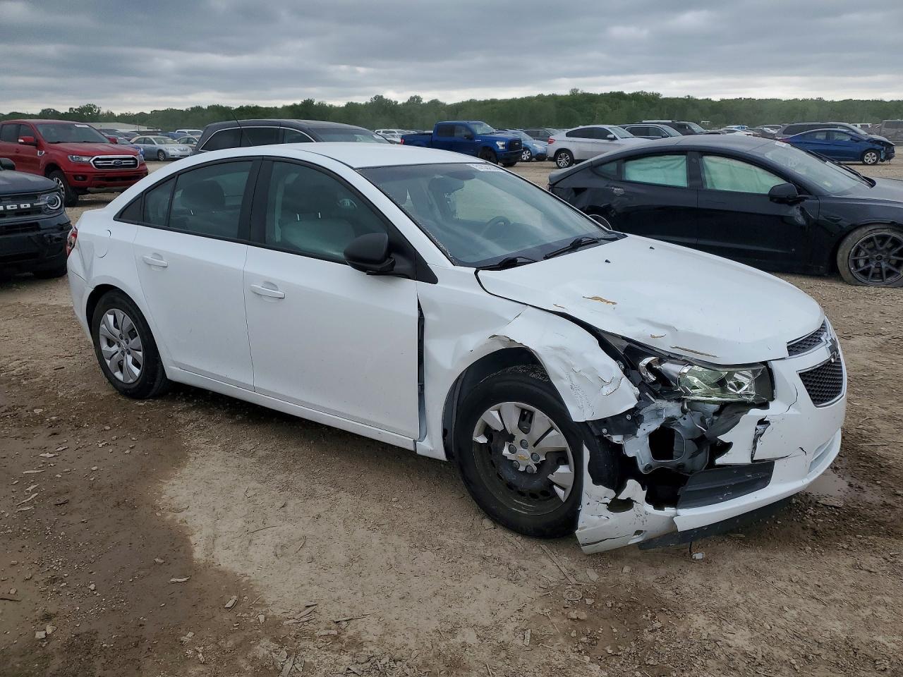 2015 Chevrolet Cruze Ls - Image 4