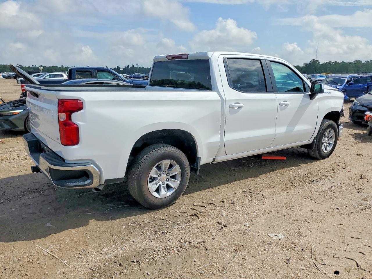 2025 Chevrolet Silverado C1500 Lt - Image 3