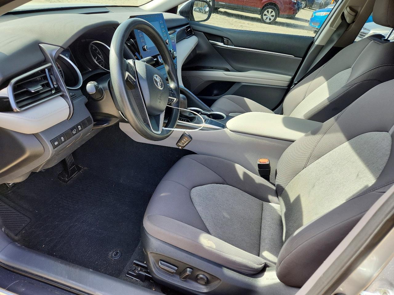 2023 Toyota Camry Le - Image 7