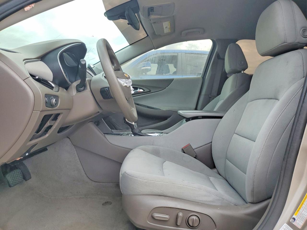 2022 Chevrolet Malibu - Image 7