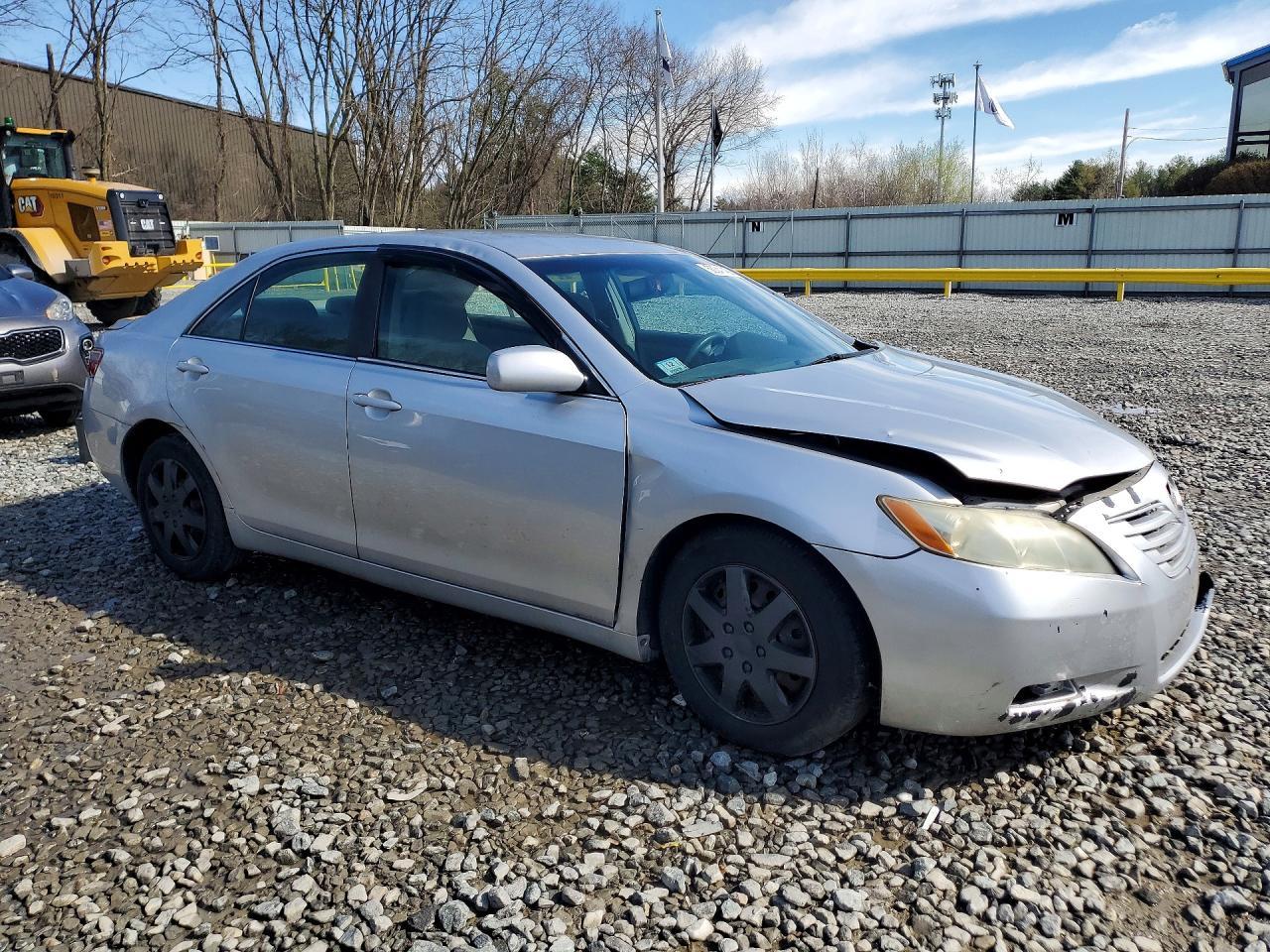 2009 Toyota Camry Le - Фото 4