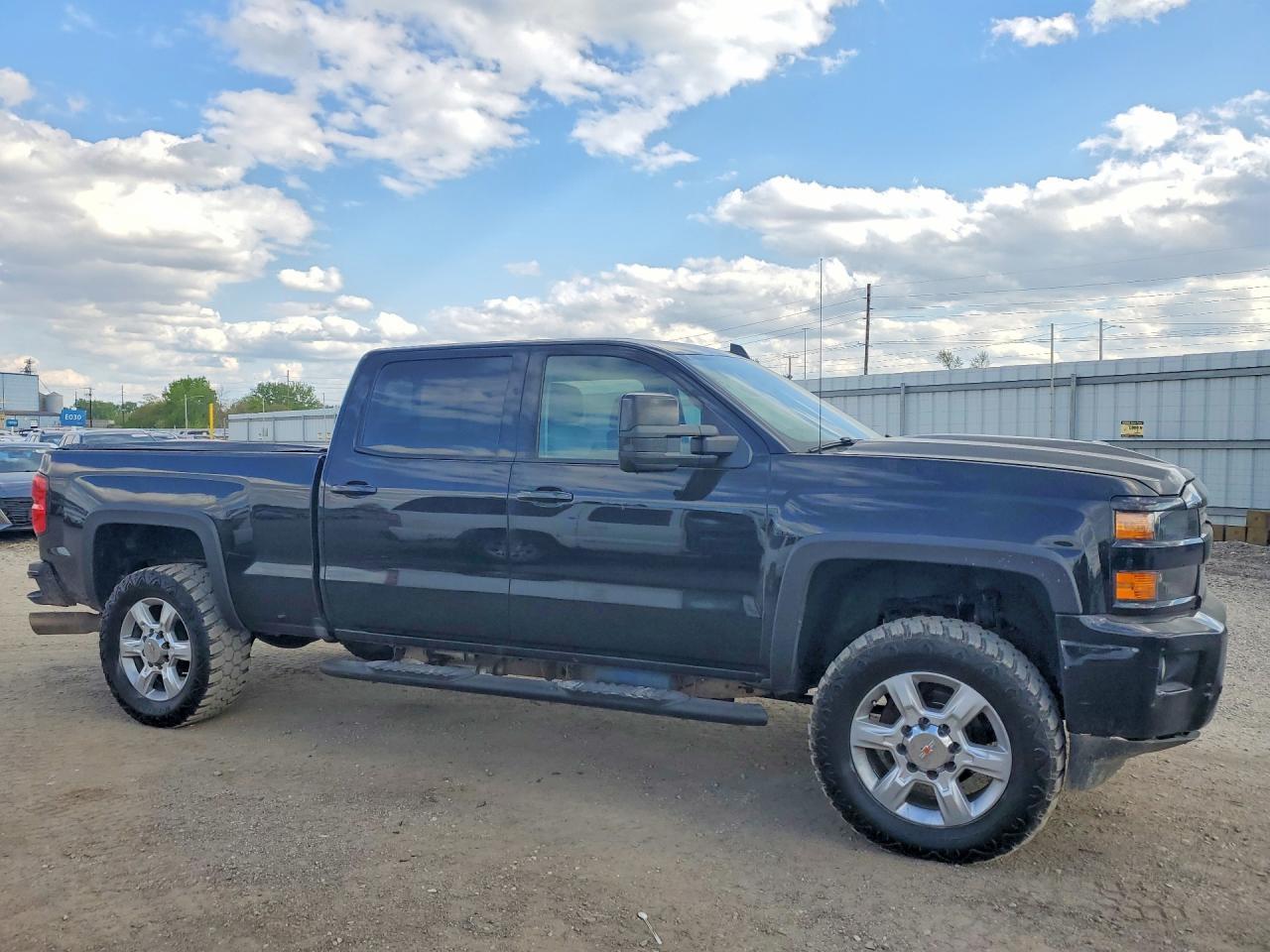 2017 Chevrolet Silverado K2500 Heavy Duty Ltz - Фото 4