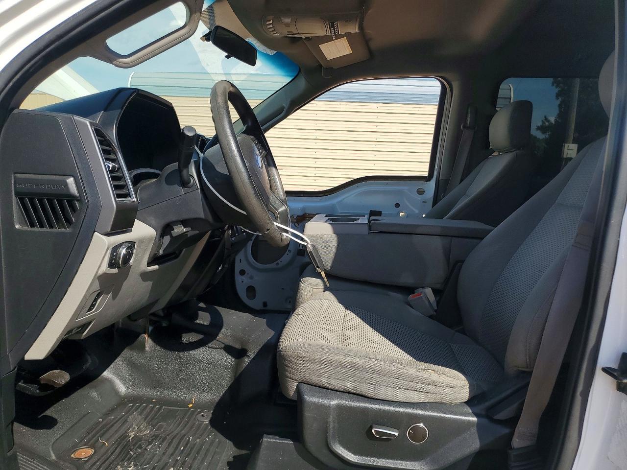 2019 Ford F350 Super Duty - Фото 7