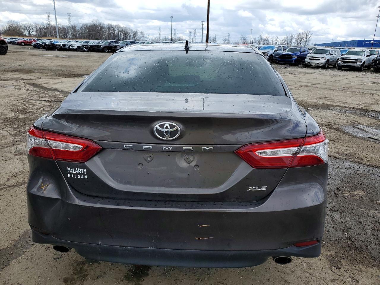 2018 Toyota Camry Xle V6 - Фото 6