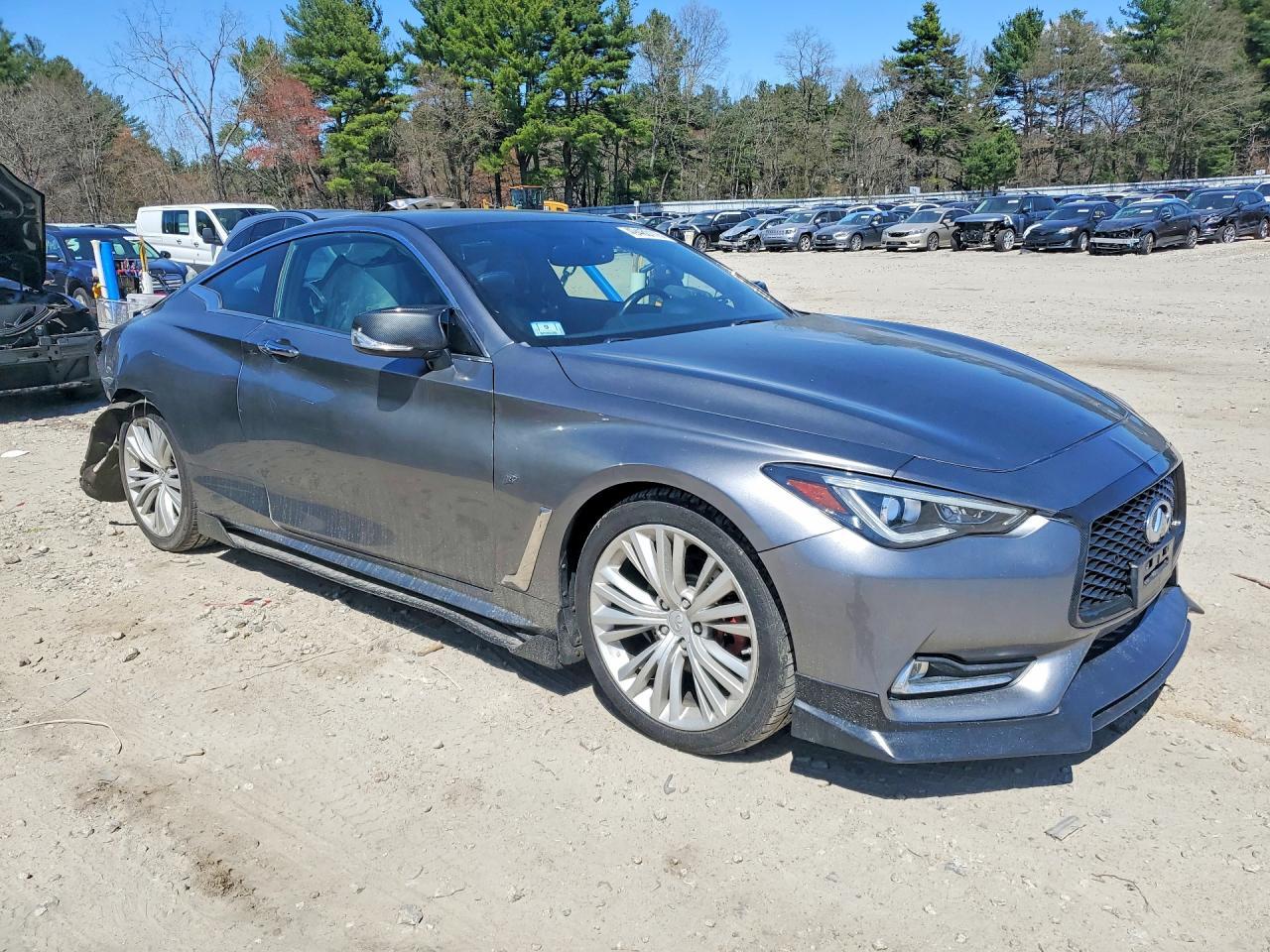 2017 Infiniti Q60 3.0T Premium - Image 4