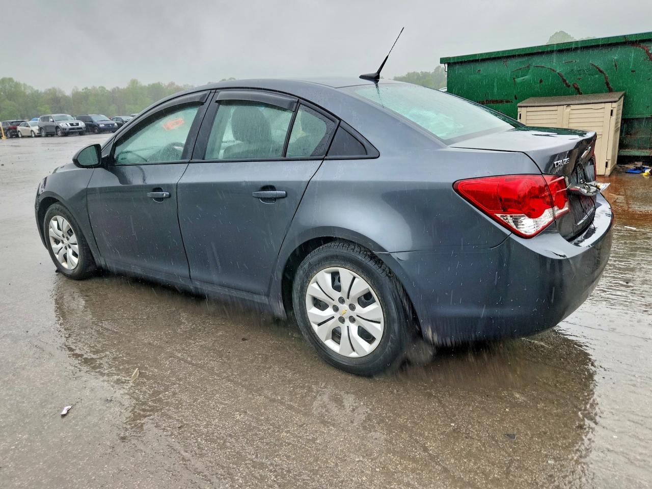 2013 Chevrolet Cruze Ls - Фото 2