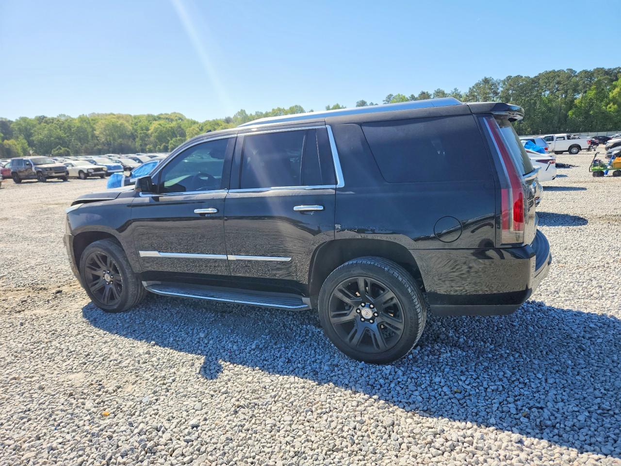 2015 Cadillac Escalade Luxury - Image 2