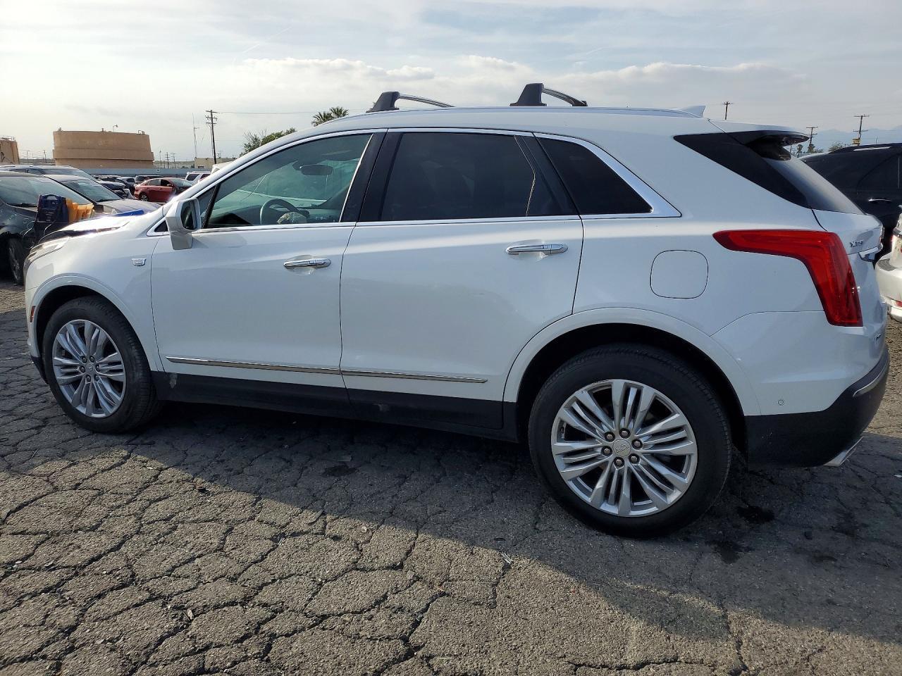 2018 Cadillac Xt5 Premium Luxury - Фото 2