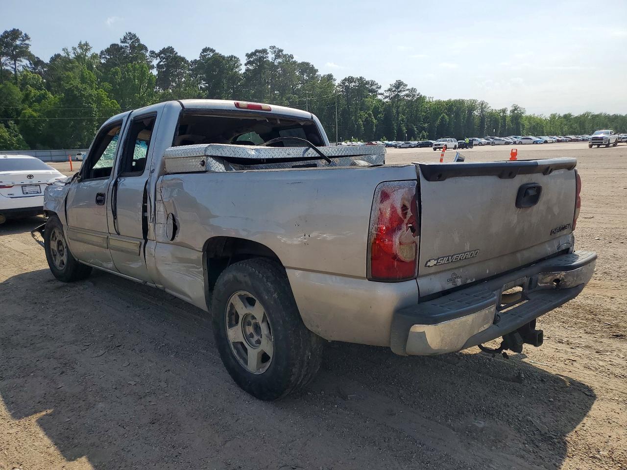 2005 Chevrolet Silverado C1500 - Фото 2