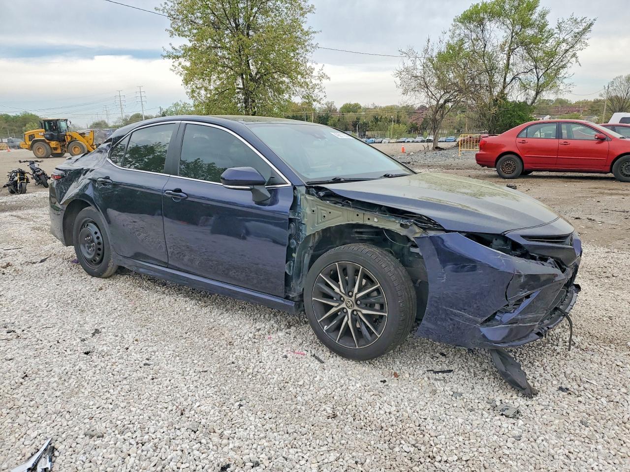 2022 Toyota Camry Se - Фото 4