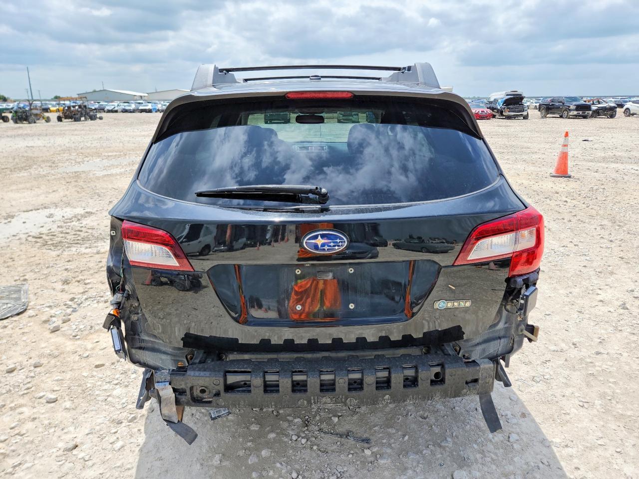 2015 Subaru Outback 2.5I Limited - Фото 6