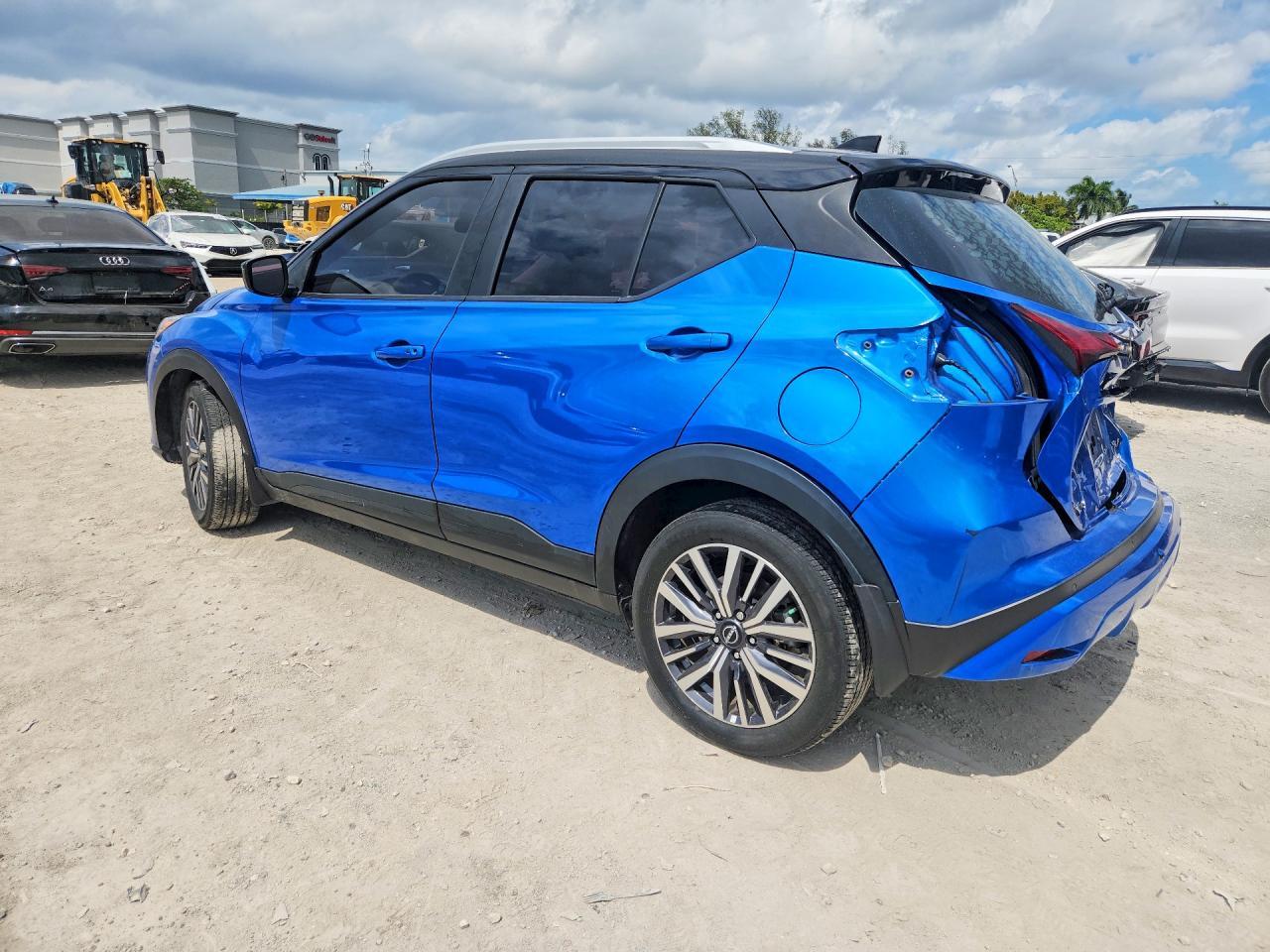 2024 Nissan Kicks Sv - Image 2