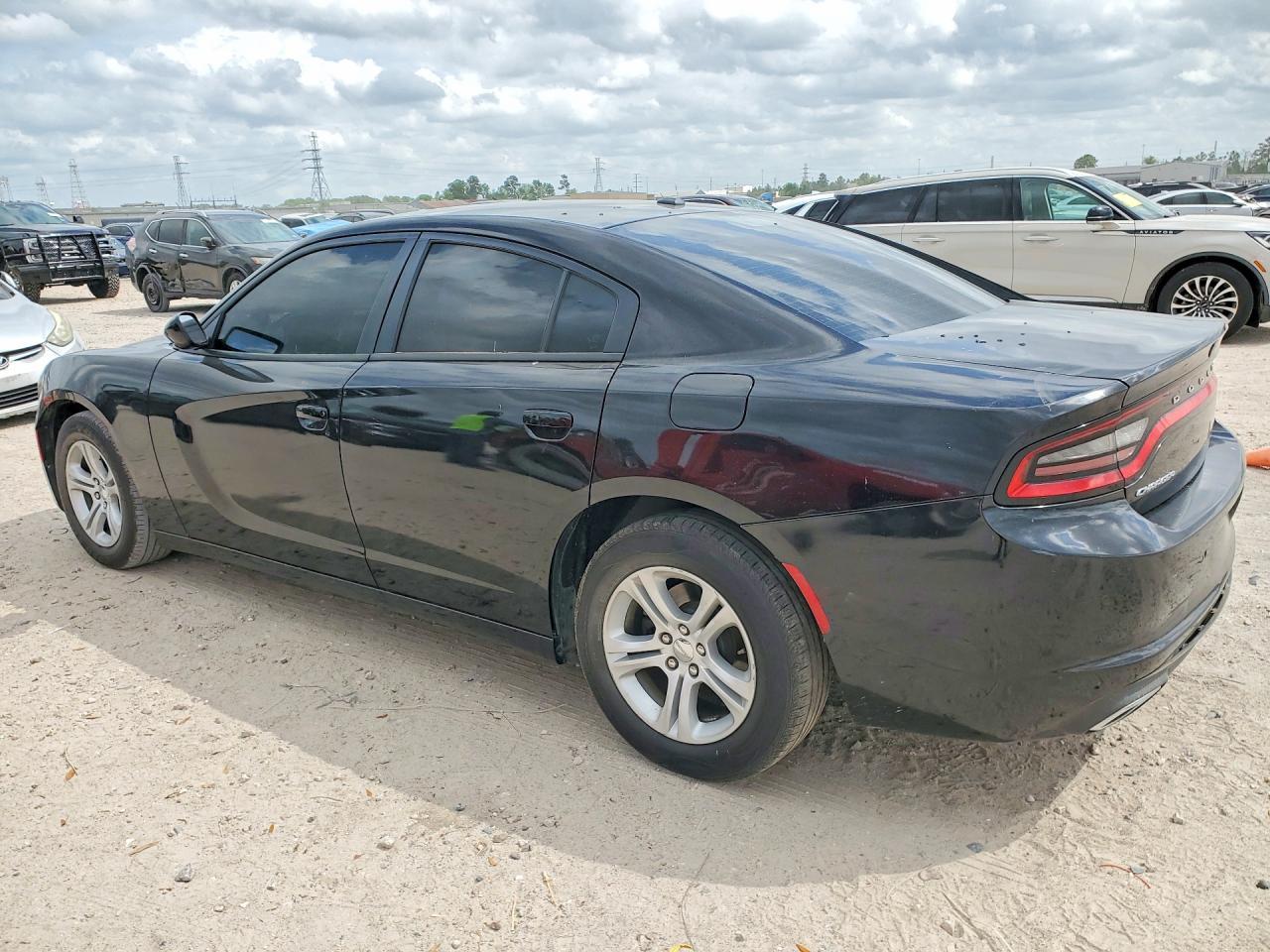 2018 Dodge Charger Sxt - Image 2