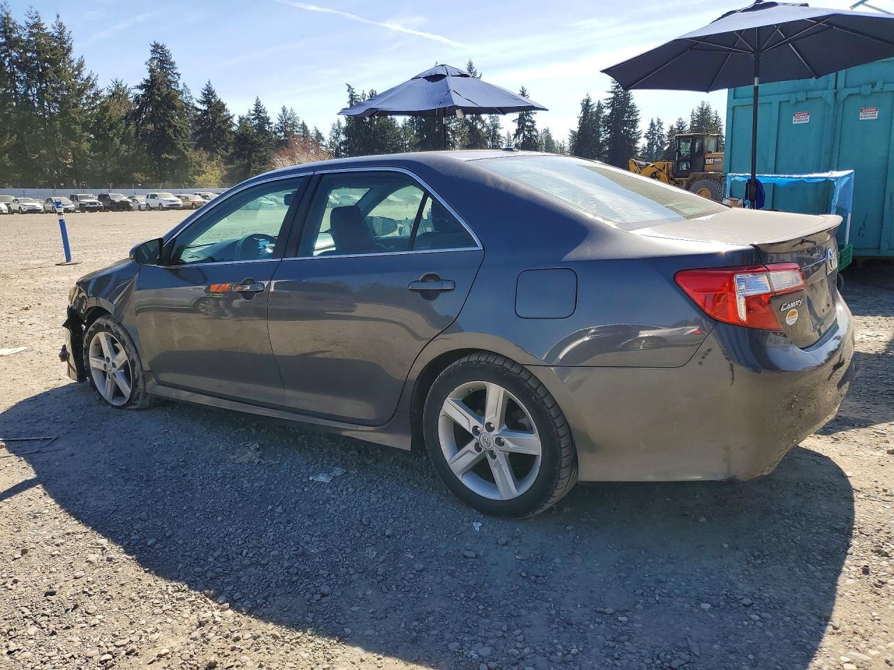 2012 Toyota Camry Se - Image 2
