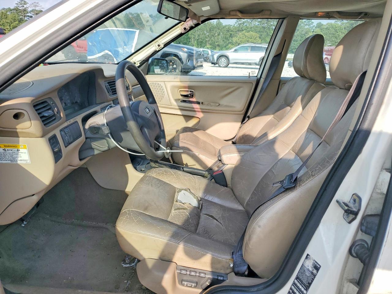 1999 Volvo V70 - Image 7