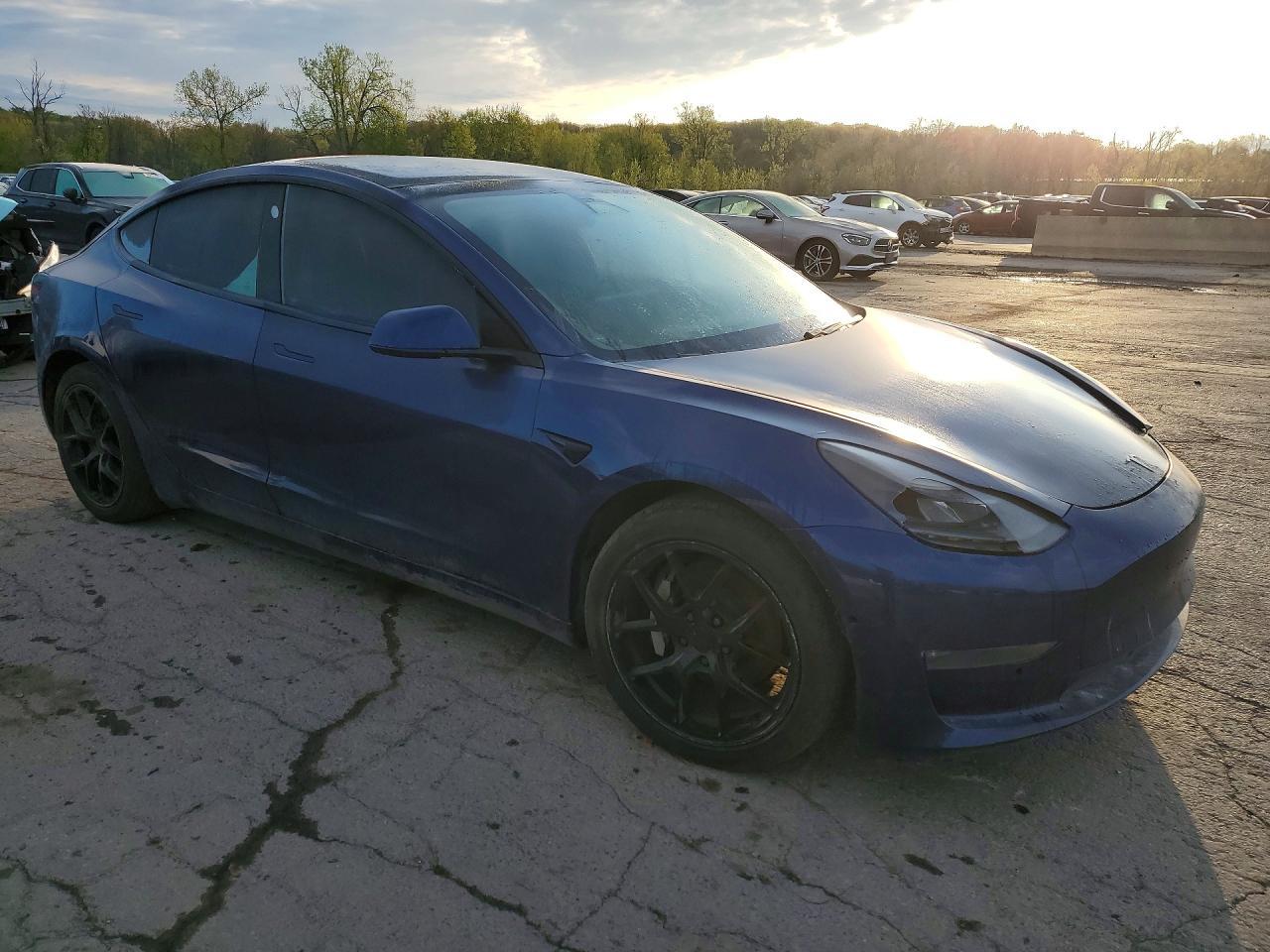 2021 Tesla Model 3 - Image 4