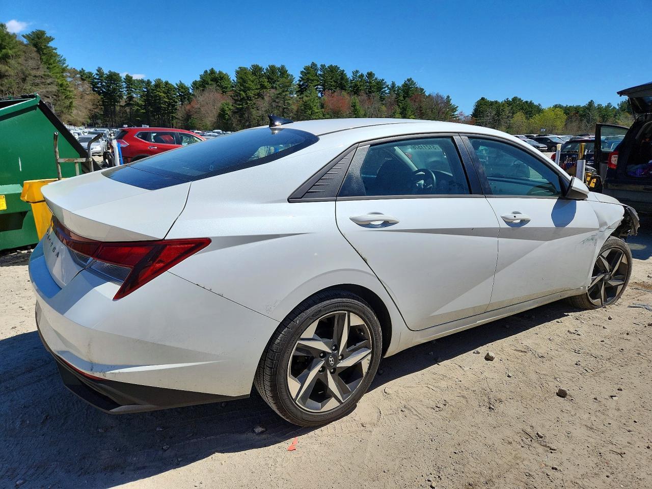 2023 Hyundai Elantra Sel - Фото 3