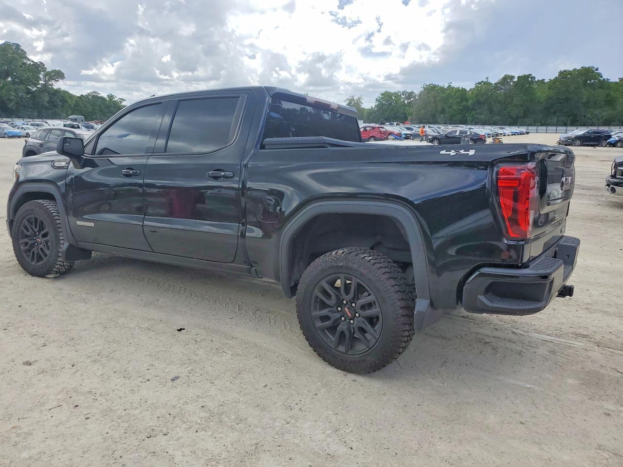2022 GMC Sierra Limited K1500 Elevation - Фото 2