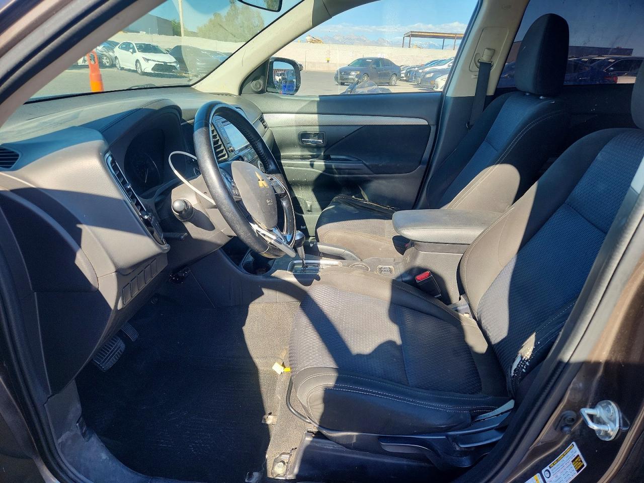 2016 Mitsubishi Outlander Se - Фото 7