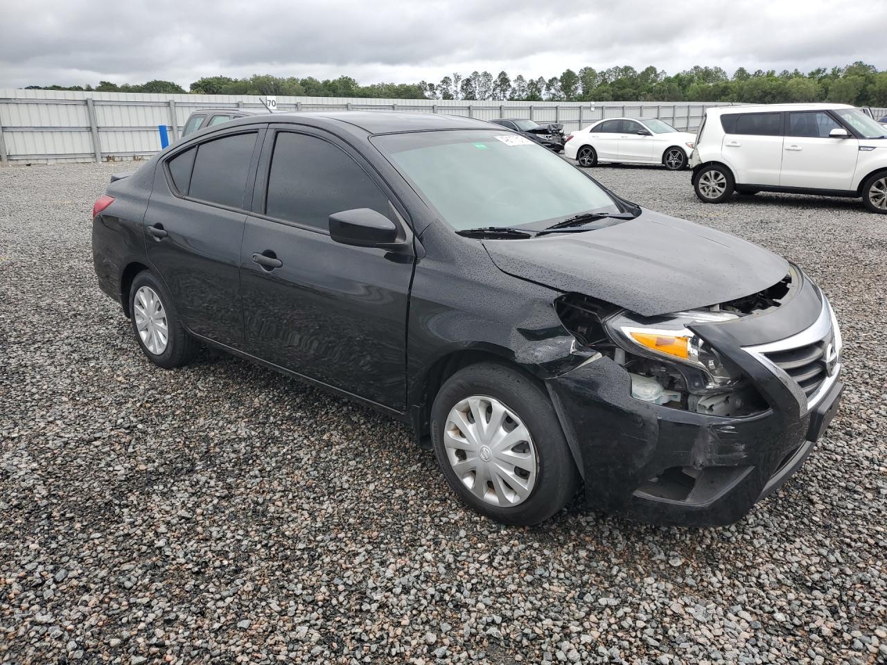 2019 Nissan Versa S Plus - Фото 4
