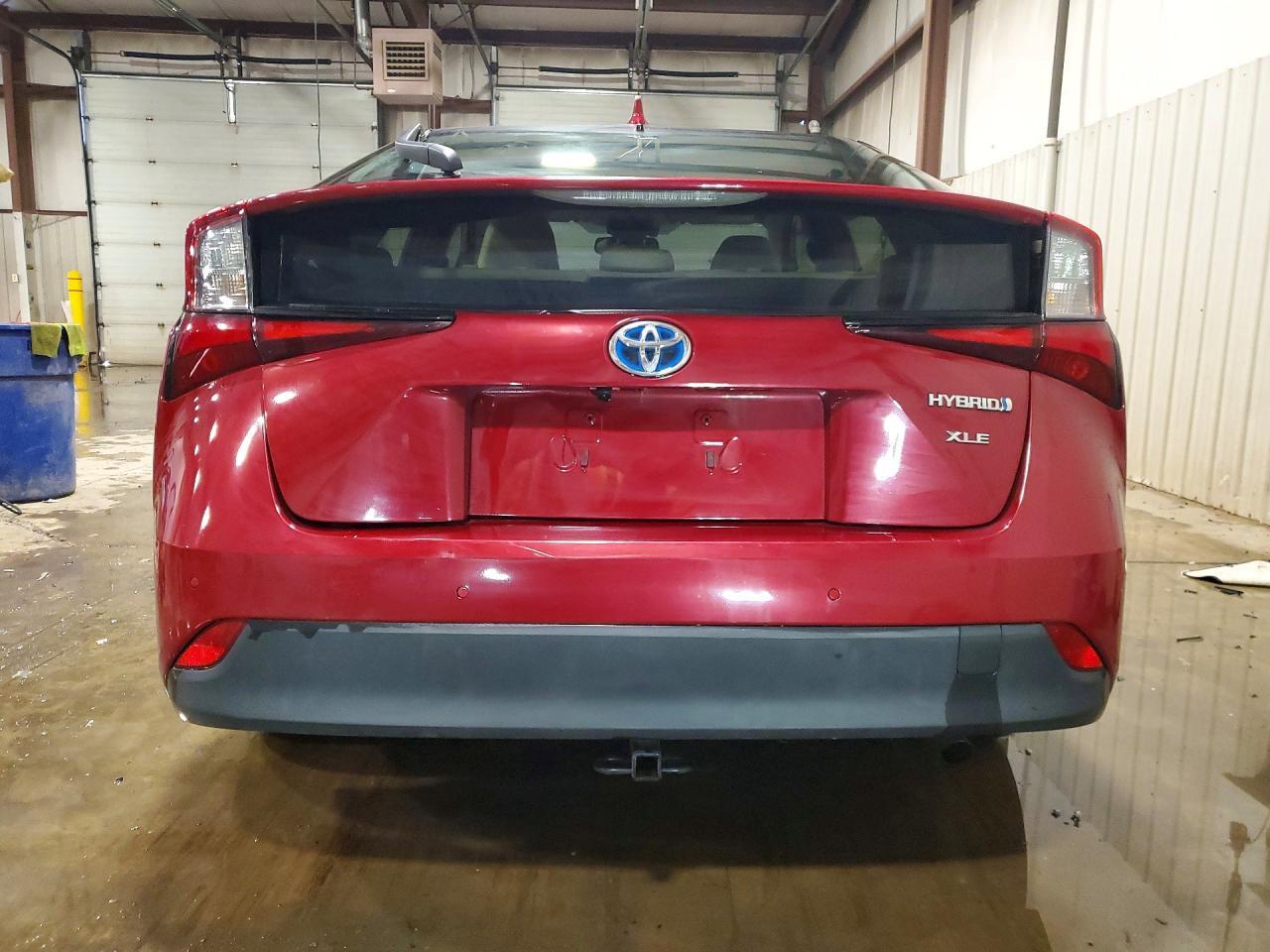 2019 Toyota Prius Xle Awd-E - Фото 6