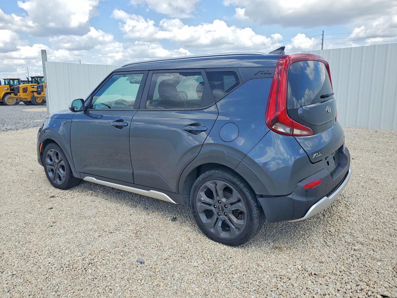 2020 Kia Soul X-Line - Image 2