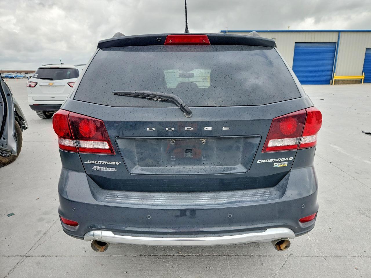 2017 Dodge Journey Crossroad - Image 6