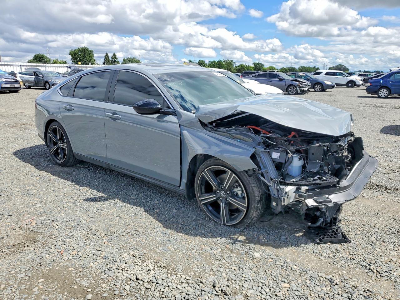 2024 Honda Accord Hybrid Sport - Image 4