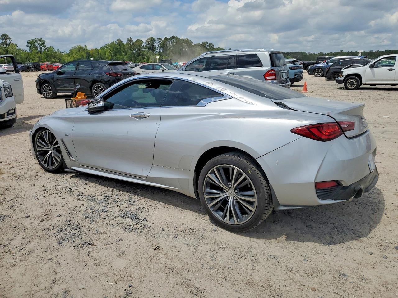 2017 Infiniti Q60 3.0T Premium - Фото 2