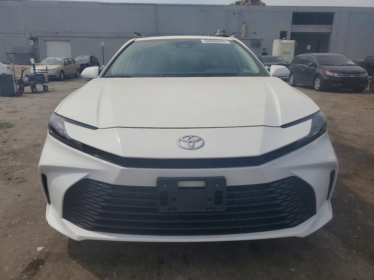 2025 Toyota Camry Le - Image 5