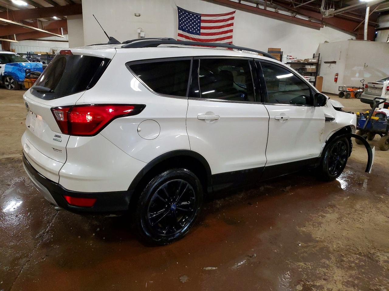 2019 Ford Escape Sel - Image 3