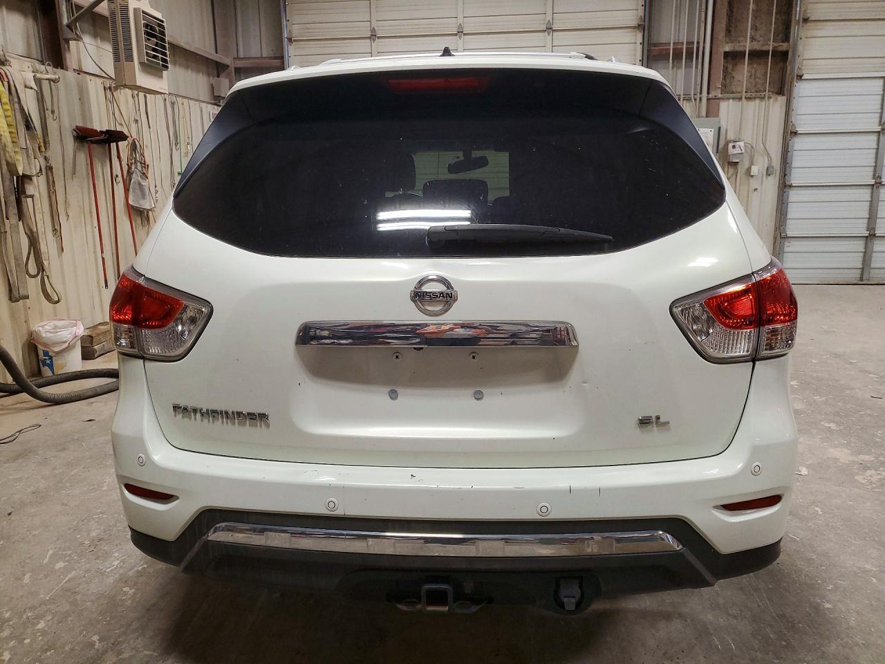 2013 Nissan Pathfinder S - Image 6