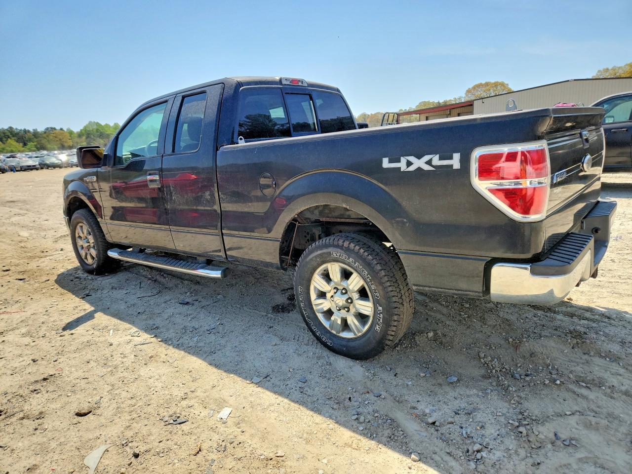 2010 Ford F150 Super Cab - Фото 2