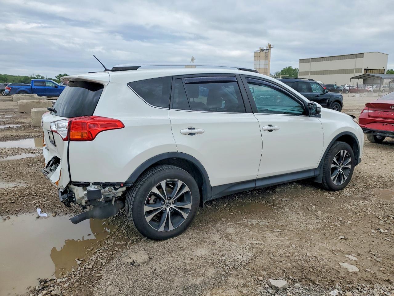 2015 Toyota Rav4 Limited - Фото 3