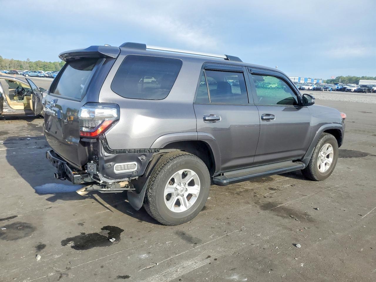 2022 Toyota 4Runner Sr5 Premium - Фото 3