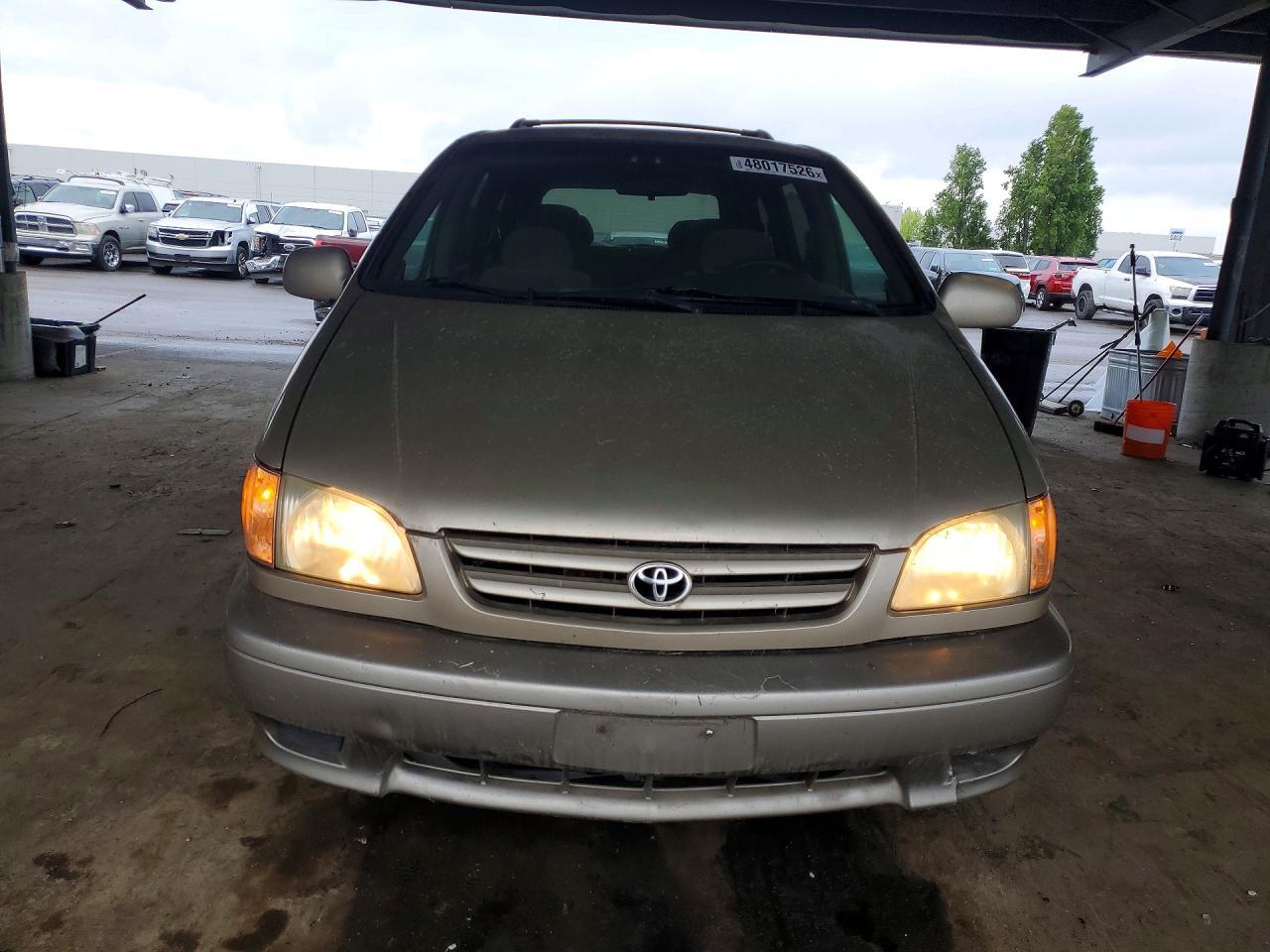 2002 Toyota Sienna - Фото 5