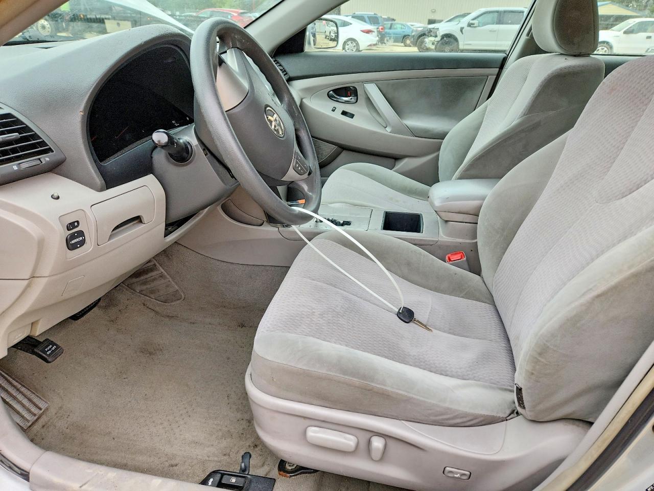 2007 Toyota Camry Le - Image 7