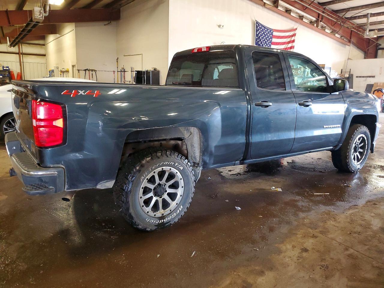 2018 Chevrolet Silverado K1500 - Фото 3