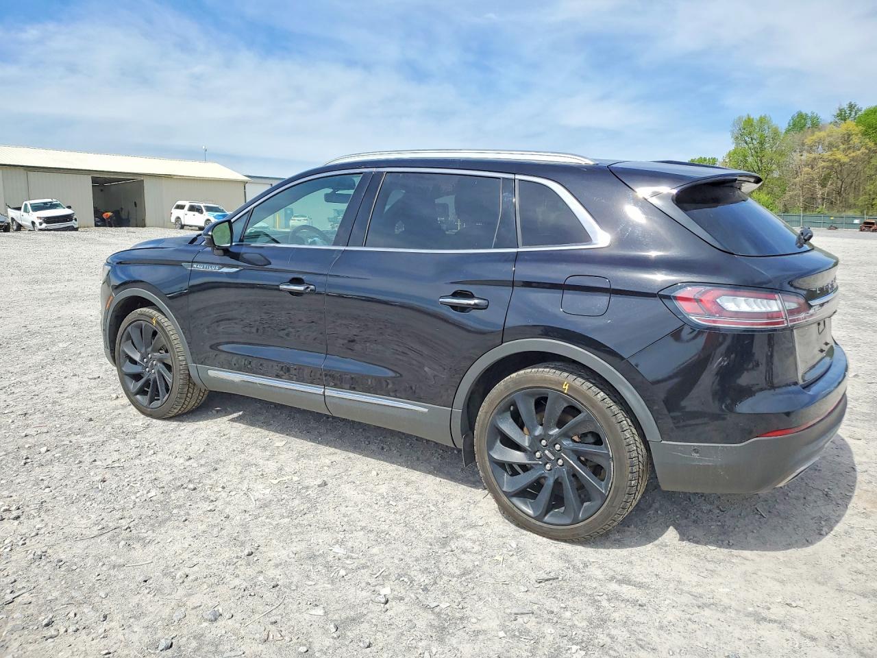 2020 Lincoln Nautilus Reserve - Image 2