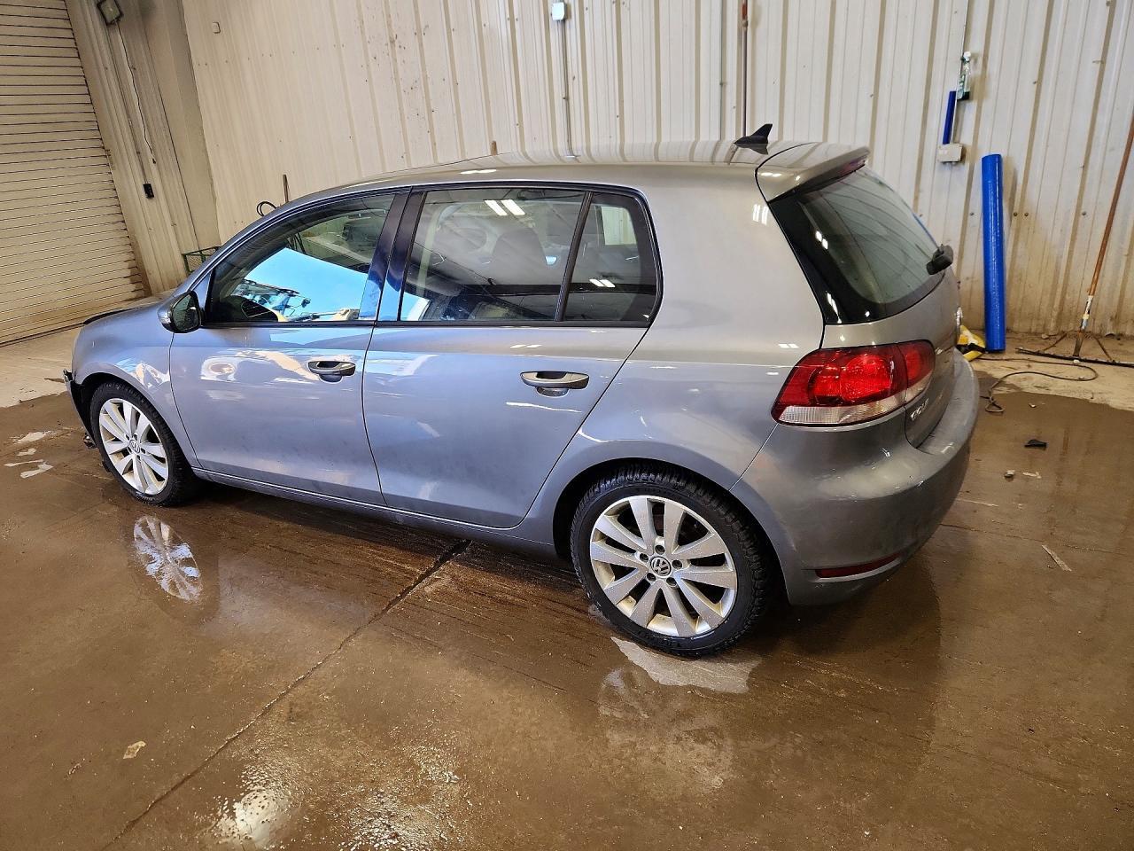 2013 Volkswagen Golf - Фото 2