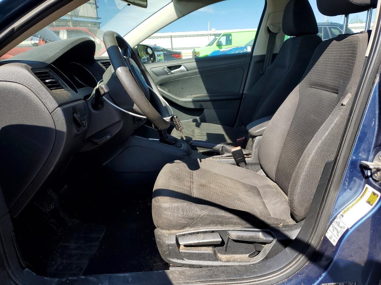 2016 Volkswagen Jetta S - Фото 7