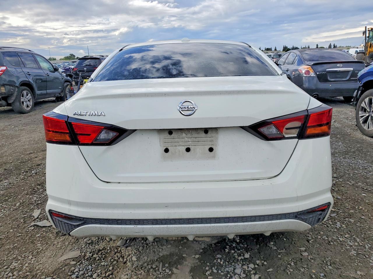 2019 Nissan Altima 2.5 S - Image 6