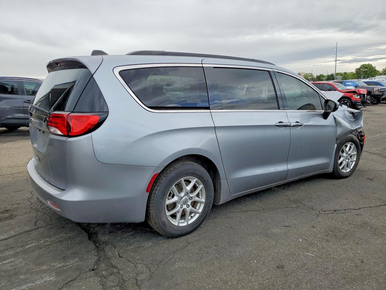 2021 Chrysler Voyager Lxi - Image 3
