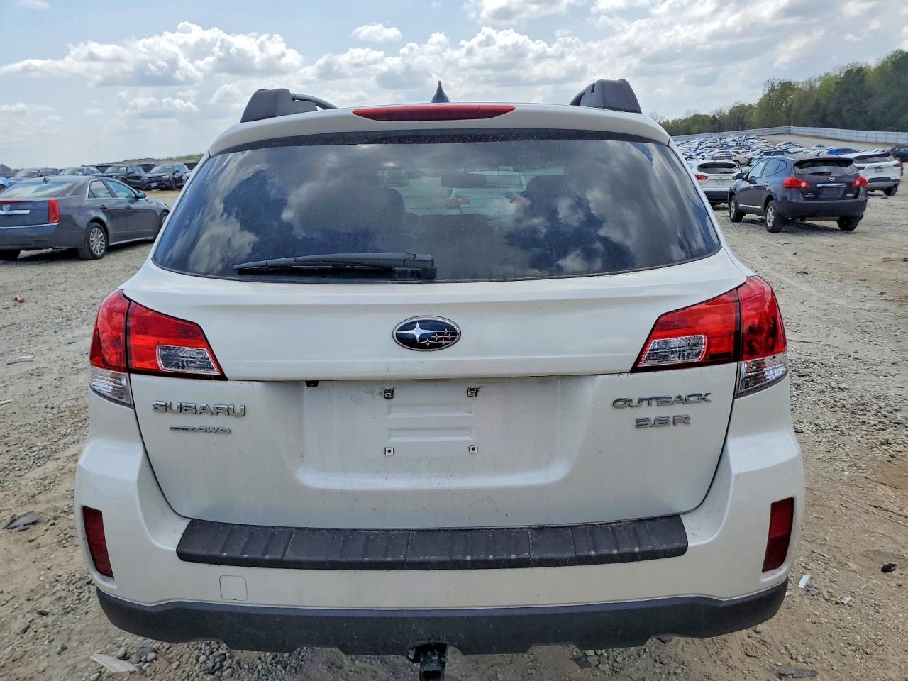 2013 Subaru Outback 3.6R Limited - Фото 6