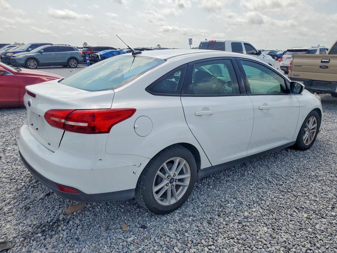 2017 Ford Focus Se - Фото 3