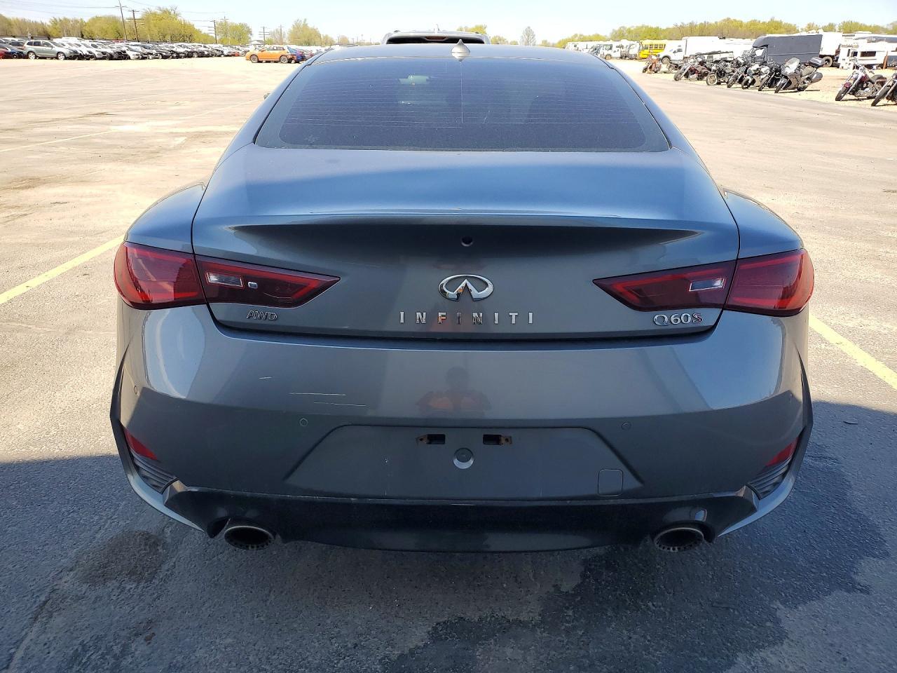 2017 Infiniti Q60 Red Sport 400 - Фото 6
