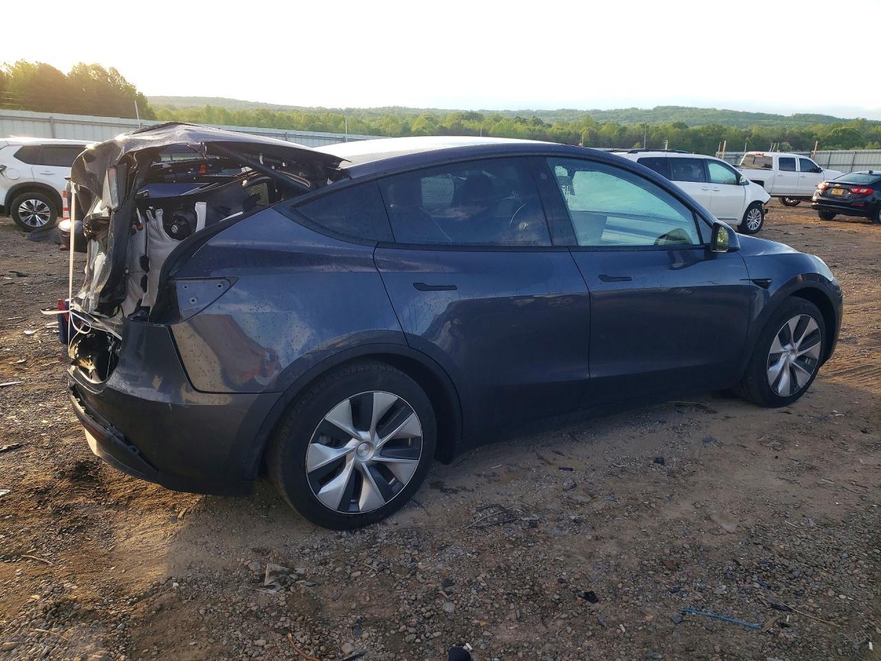 2023 Tesla Model Y - Фото 3