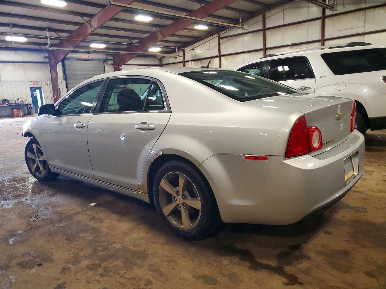 2011 Chevrolet Malibu 1Lt - Image 2