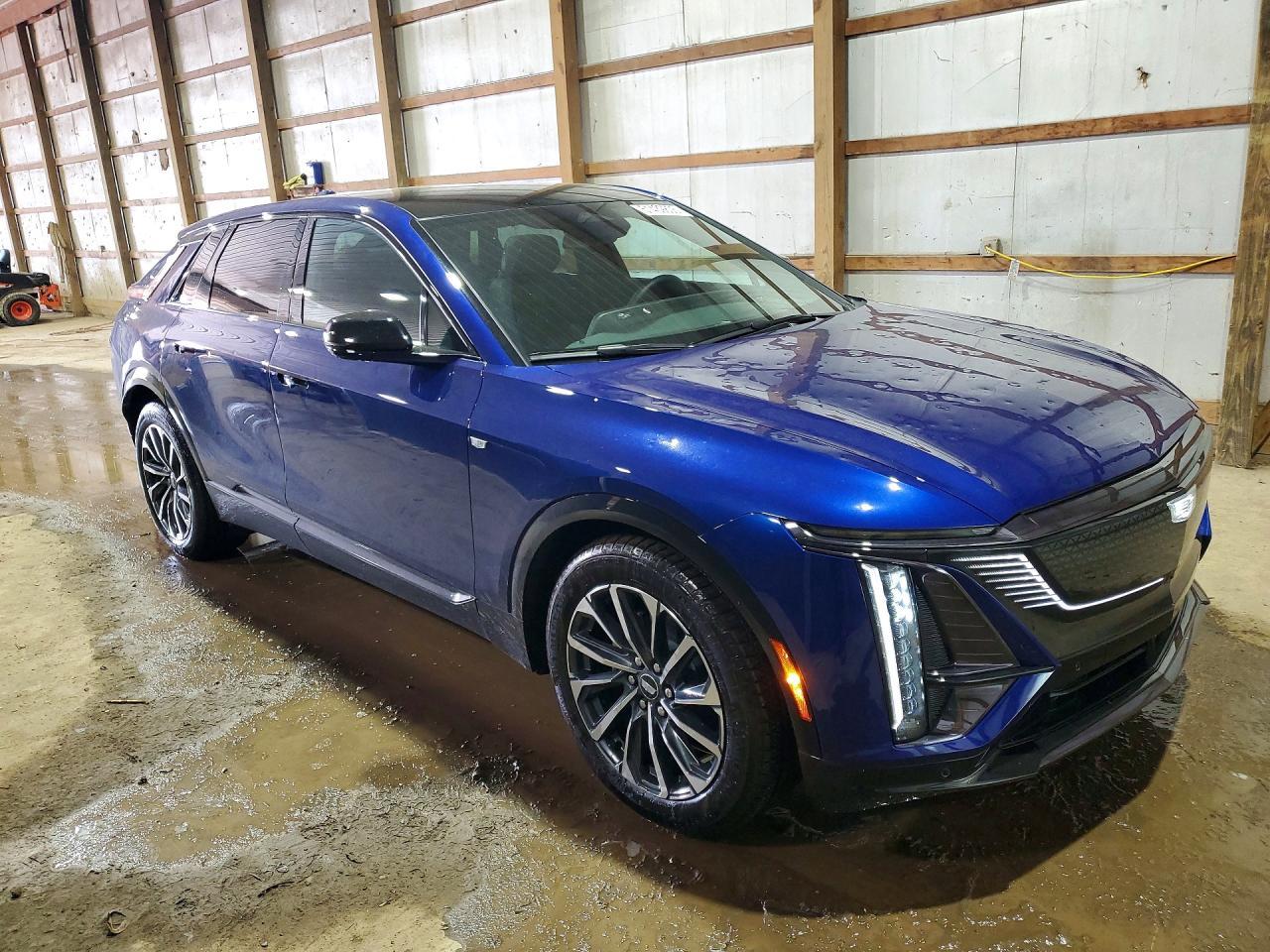 2025 Cadillac Lyriq Sport - Image 4